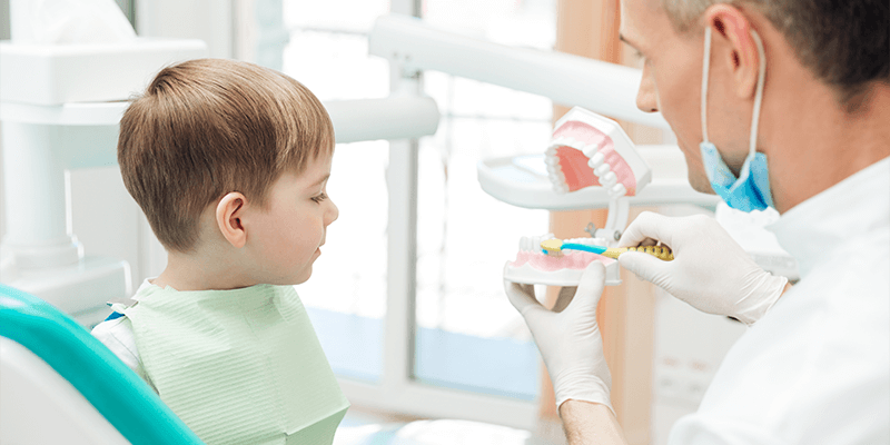 cuando-deberian-los-niños-visitar-al-dentista-por-primera-vez