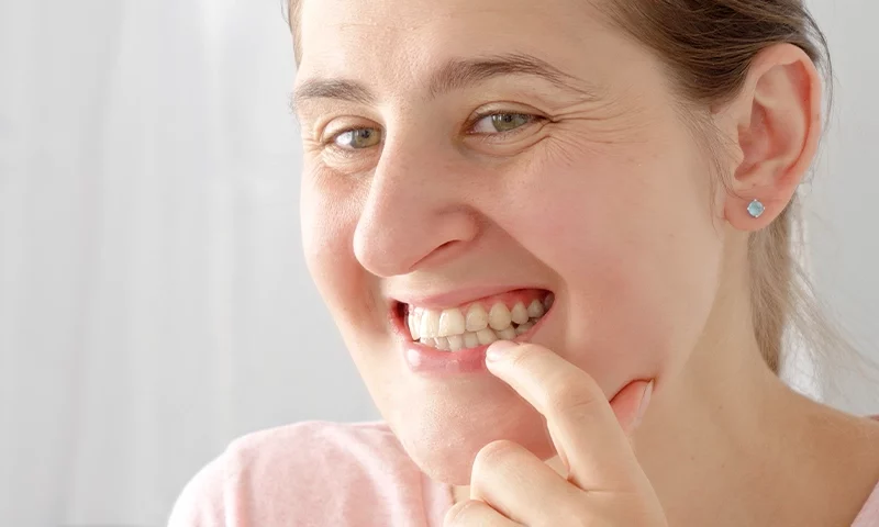 hay-relacion-entre-placa-dental-y-enfermedad-periodontal-dental-alvarez